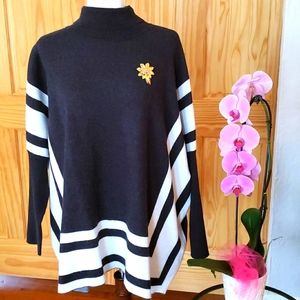 Joseph A - Gray & Ivory Turtleneck/Poncho Sweater - Size L